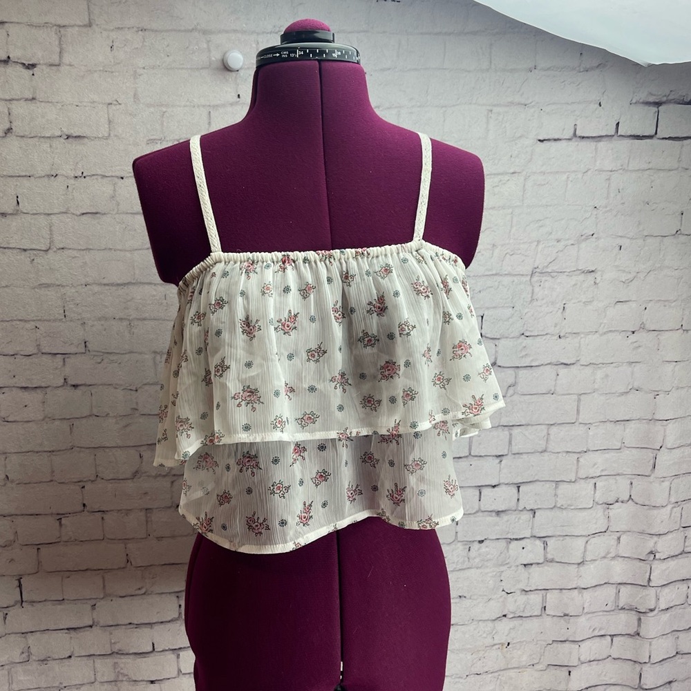 Urban outfitters kimchi blue coquette ruffle cropped top size small